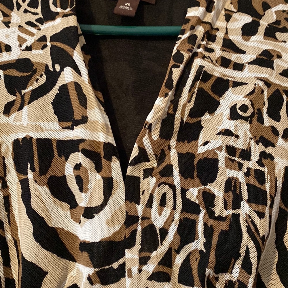 3/$15 ☀️ Dana Buchman dress shirt - Picture 3 of 3